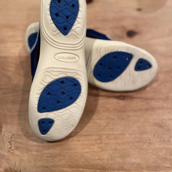 Lands’ End Mary Jane Blue White water sport shoes Outdoorsy Campcore Athletic 7 - Picture 8 of 9
